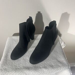 Ann Klein Elegant Black Ankle Boots 9.5 m new in box